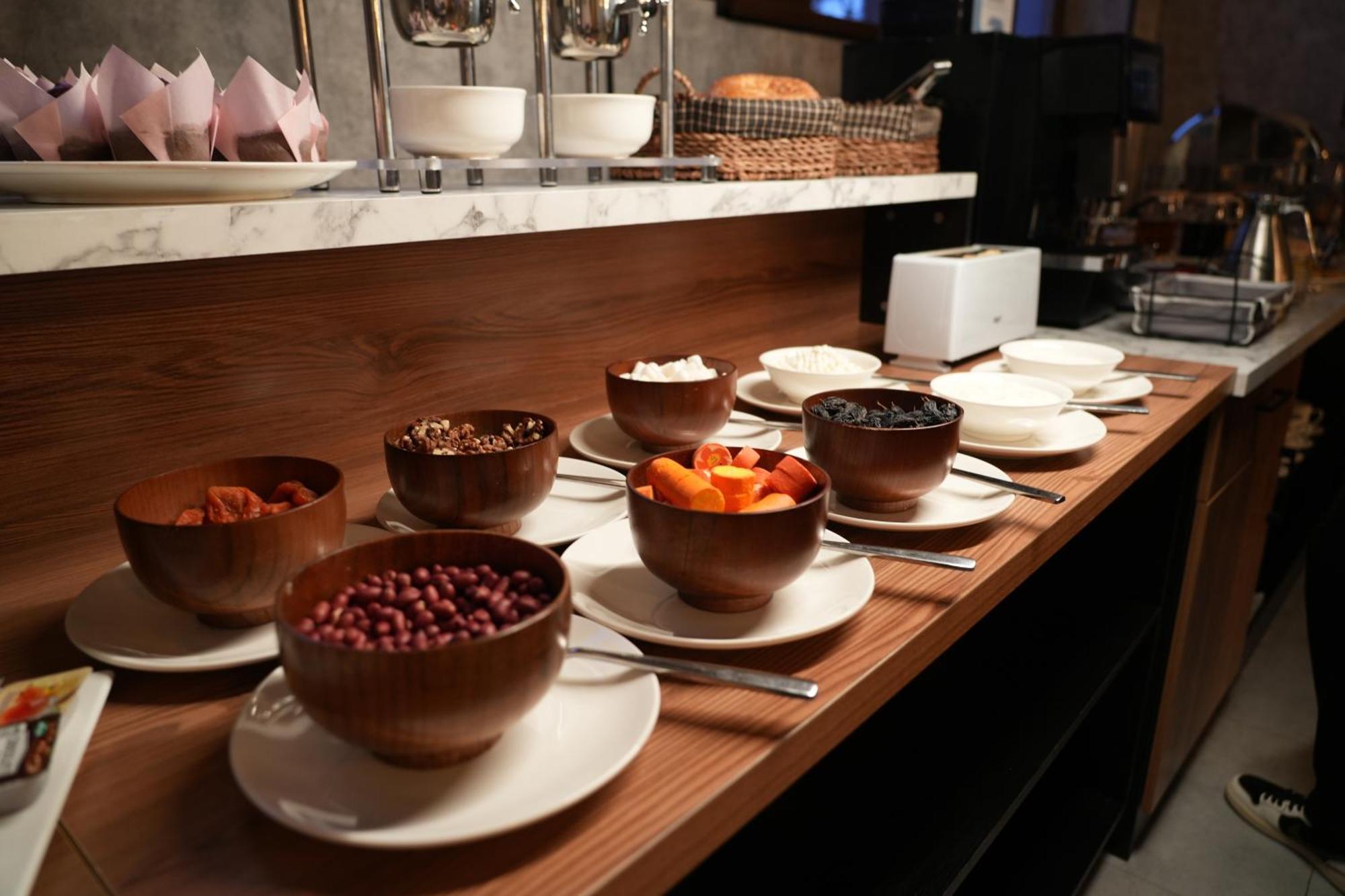 Silk Road Premium Hotel Tasjkent Eksteriør billede